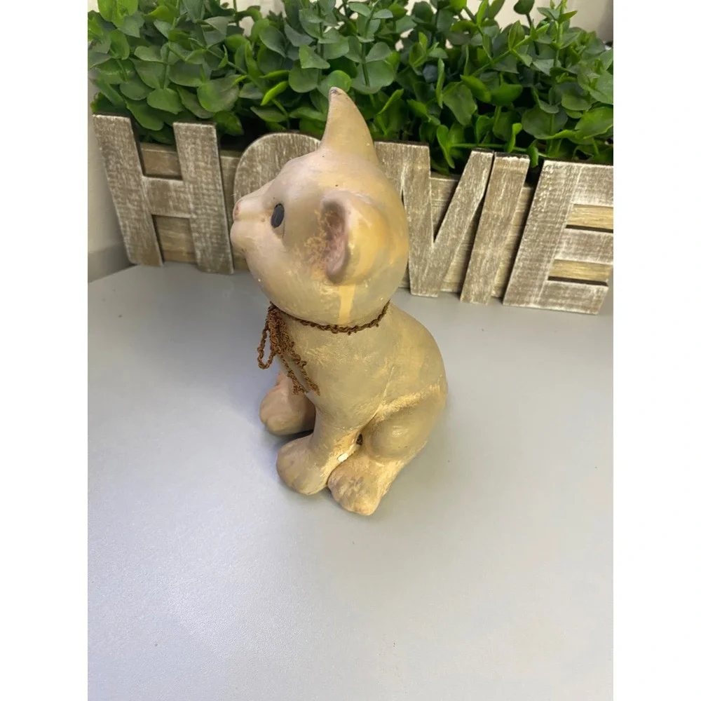 Cute Sitting Kitten Cat Figurine with Necklace Home Decor‎ Accent